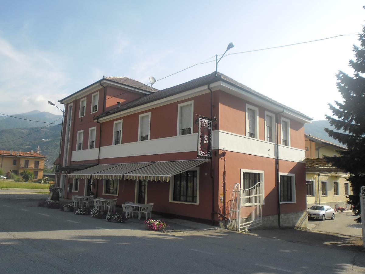 Hotel L'Ostu Del Povr-Om Pinasca Exterior foto